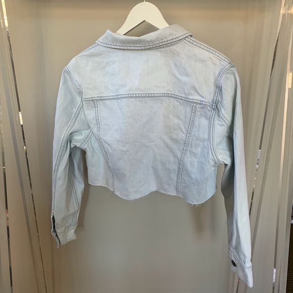 FRAME Ultra Crop Denim Jacket - Picture 6 of 14